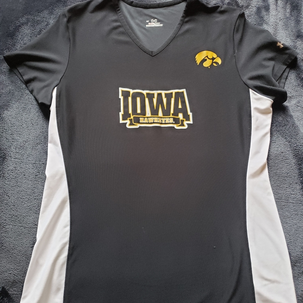 Iowa Hawkeyes t shirt